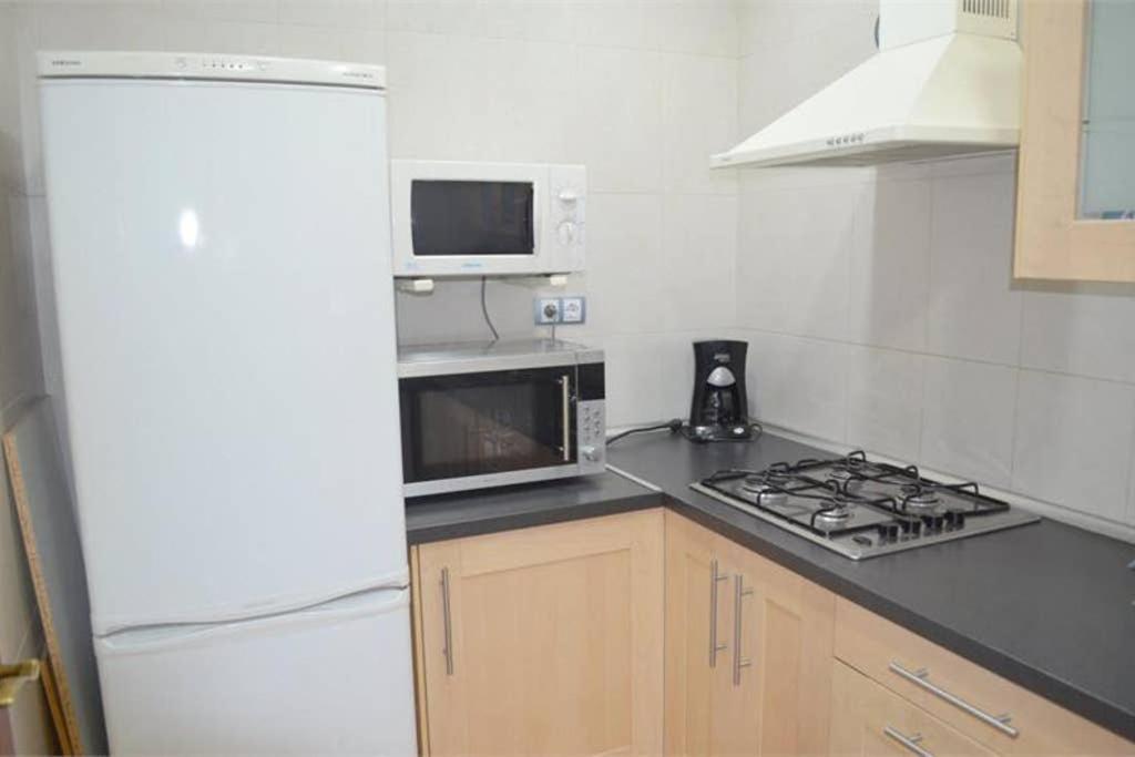 Rustic 2 Bedroom Apartment Poble Sec 巴塞罗那 外观 照片