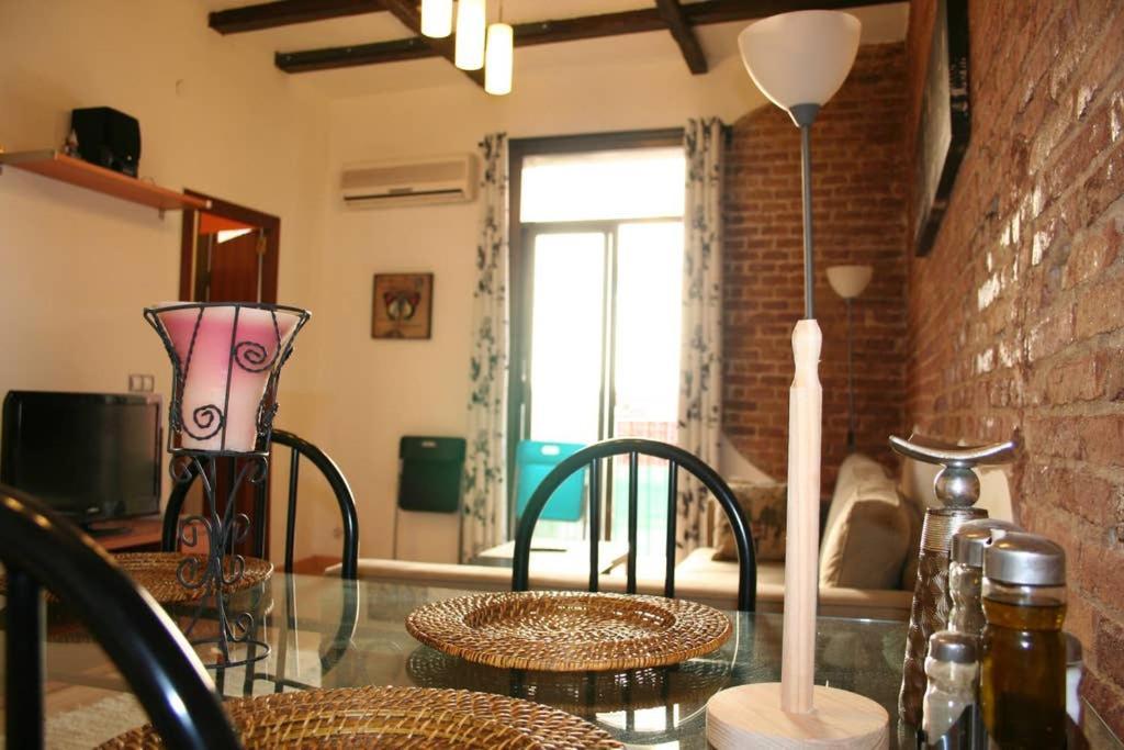 Rustic 2 Bedroom Apartment Poble Sec 巴塞罗那 外观 照片